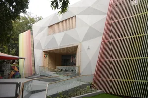 TENDER FEET NURSERY SCHOOL logo