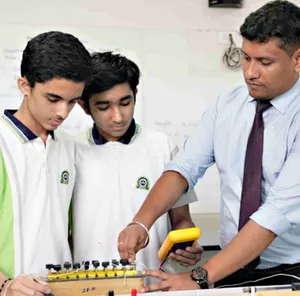 Universal High School logo