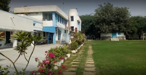 United English Medium School, Ludlow  Castle, Delhi