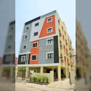 VOXPOP International School logo