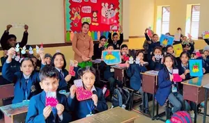 NEW OXFORD PUBLIC SCHOOL logo