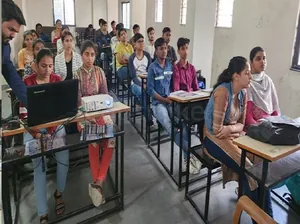 Pragnya Junior College, Revenue Colony,Shivajinagar, Pune