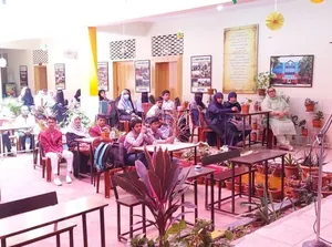 MOUNT MERCY SCHOOL logo