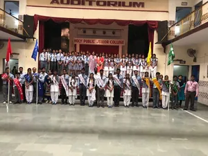 HOLY PUBLIC JUNIOR COLLEGE, Bodla, Agra
