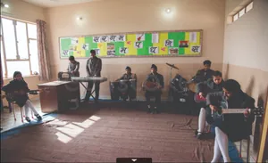 INDIAN PUBLIC SCHOOL logo