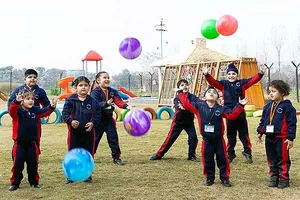 Edumont World School logo
