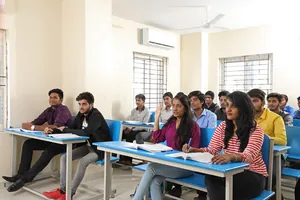 Roots Junior College logo