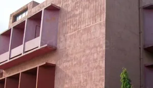 RAISINA BENGALI SENIOR SECONDARY SCHOOL logo