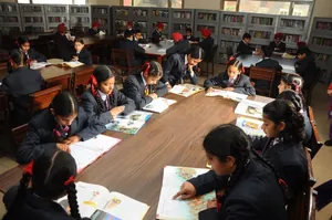 Scholar Fields Public School logo