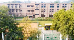 Cambridge School, Block G,Sri Niwaspuri, Delhi