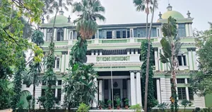 Lady Khatun Marium School logo