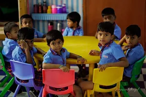 Max I Mom School logo