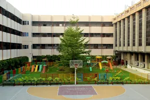 D A V Public School logo