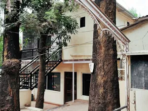 Happy Hours High School  logo