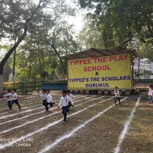 Yippee Play School logo