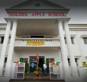 Golden Apple School logo