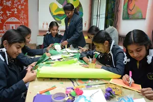 SHRI DATTA VIDYA MANDIR logo