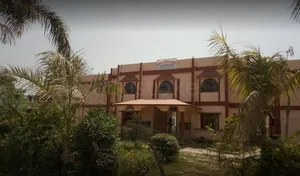 POLICE MODERN SCHOOL logo