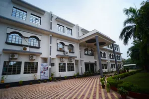 PLATINUM VALLEY INTERNATIONAL SCHOOL logo