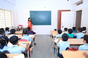 KMWA VIDYANIKETHAN logo