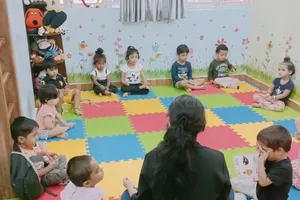 Giggles Activity Centre logo