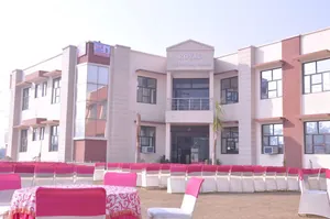 ROYAL INTERNATIONAL SCHOOL logo