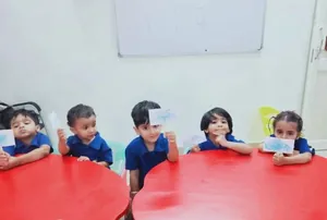 Groots Play School logo