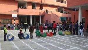 Ring Midways school logo