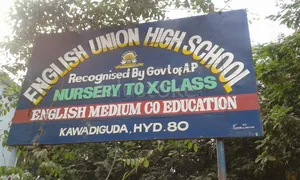 ENGLISH UNION HIGH SCHOOL logo