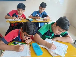 Lucknow Public School logo