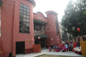 JUNIORS LAB PLAY SCHOOL logo