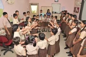 Smt. Kulsum Jagmagia Fidai Diamond Jubilee High School logo