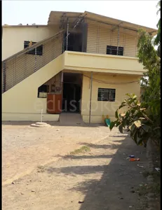 L. N. ENGLISH HIGH SCHOOL logo