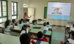 NATIONAL PUBLIC SCHOOL logo