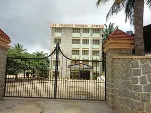 NEW FRANCIS ENGLISH HIGH SCHOOL logo