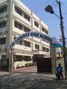 ST. LOURDES HIGH SCHOOL logo