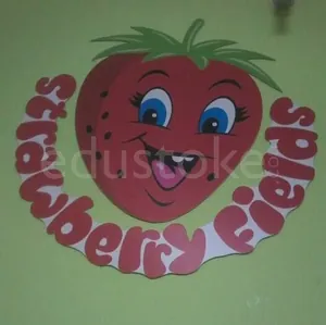 STRAWBERRY FIELDS logo