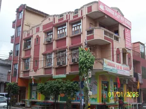 SUNRISE PLAYWAY SCHOOL logo