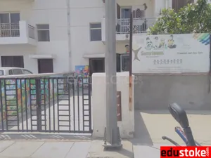 SUNRISERS PRE SCHOOL & DAY CARE logo