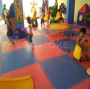 TRAINED BRAIN PRE SCHOOL logo