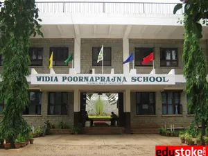 Widia Poornaprajna School logo