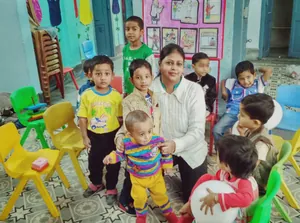 Wings World Pre-School logo