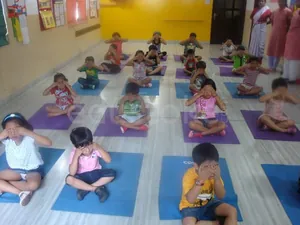 YOUNG LEARNERS MONTESSORI HOUSE logo