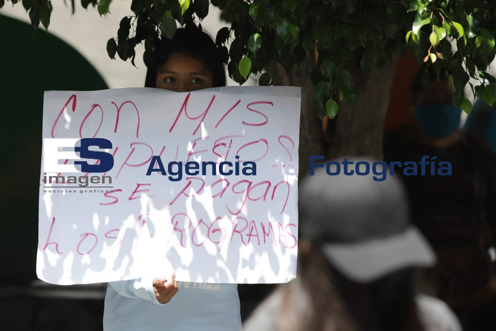 Antorcha Campesina Se Manifiesta Con Cantos Para Exigir Apoyos Agencia De Fotografía Es Imagen 4396