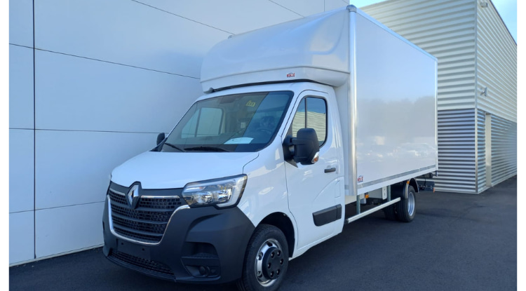 Face avant du Renault Master Benne 20m3 en leasing chez Autocito