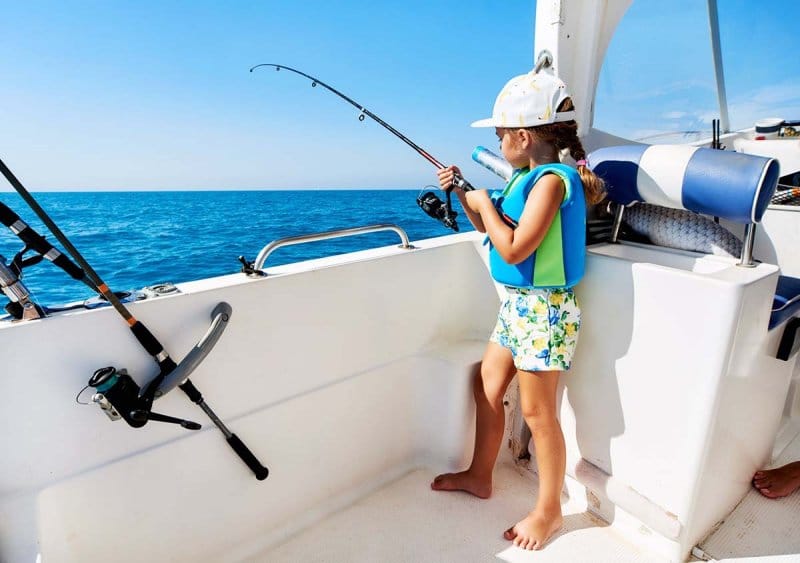 Family-Friendly Bottom & Trolling Fishing Charters in Detsin