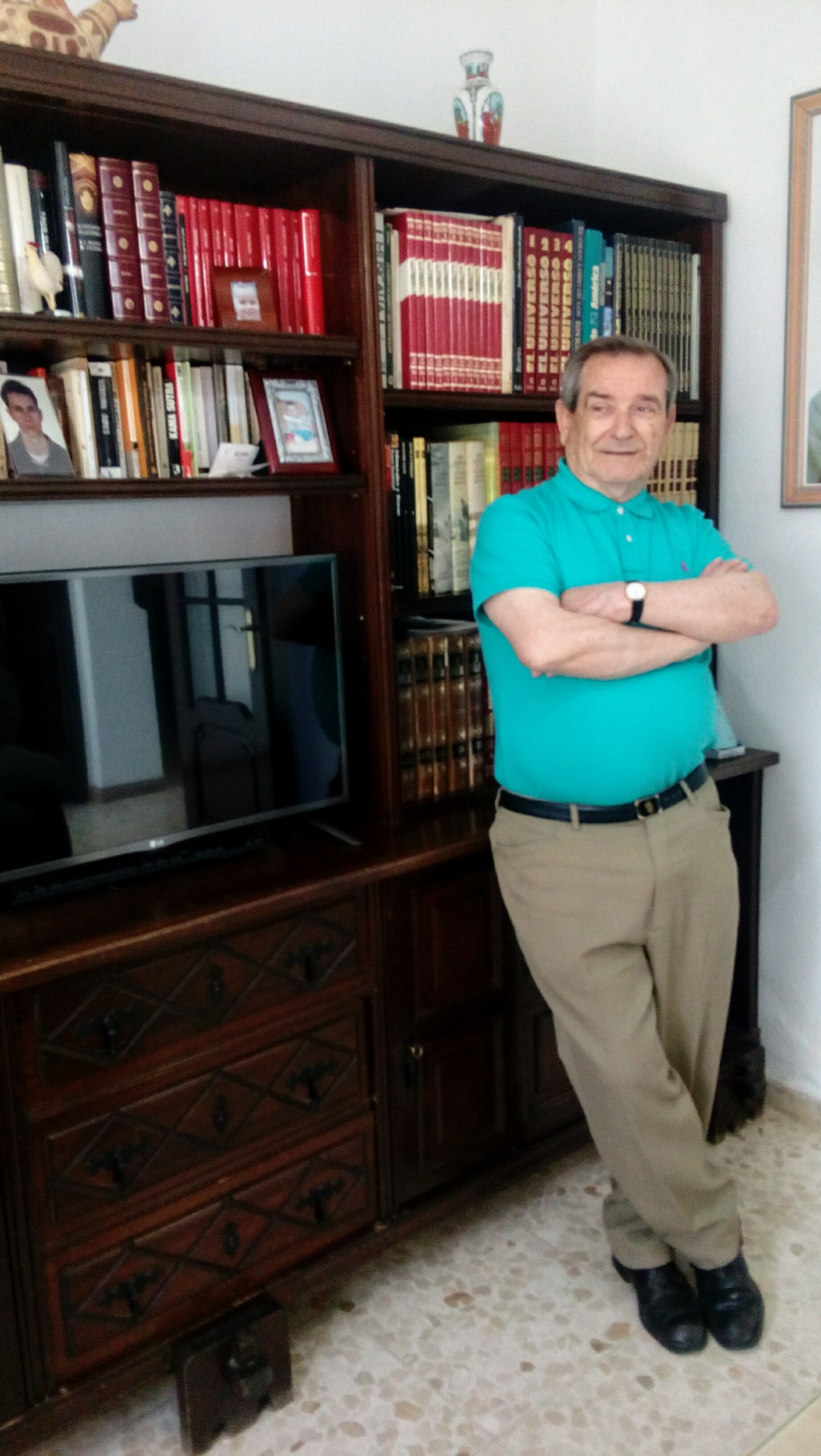 Ángel  Oliva González