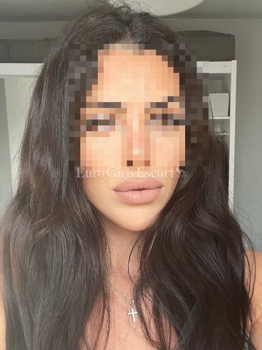 Celine - escort gallery photo 4