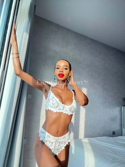 Emilly - escort gallery photo 5