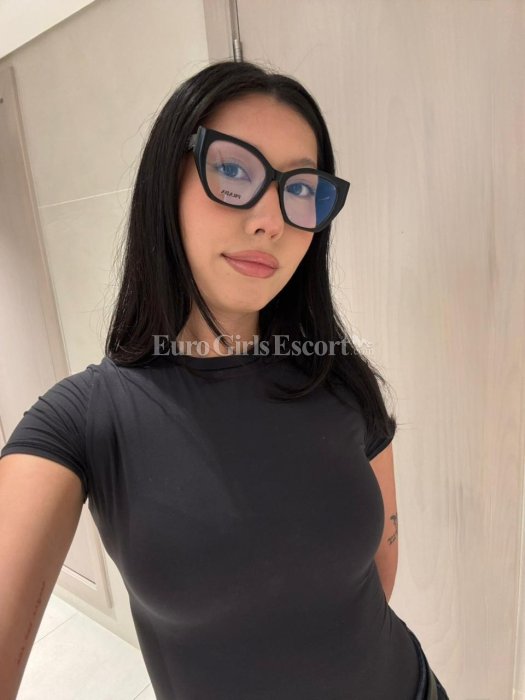 Isabella - escort gallery photo 2